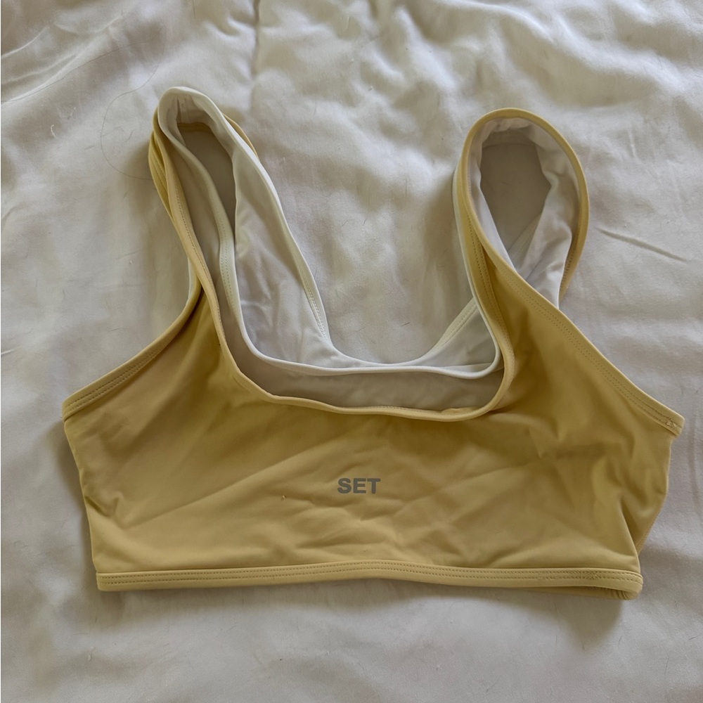 SOLD Set active butter yellow layered bra size small (not selling shorts!)